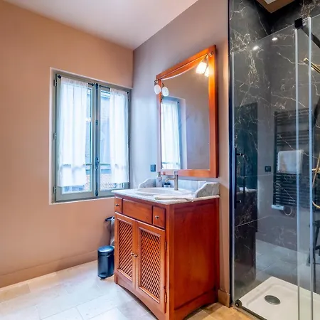 La Mondaine - Idéalement Situé, Charme