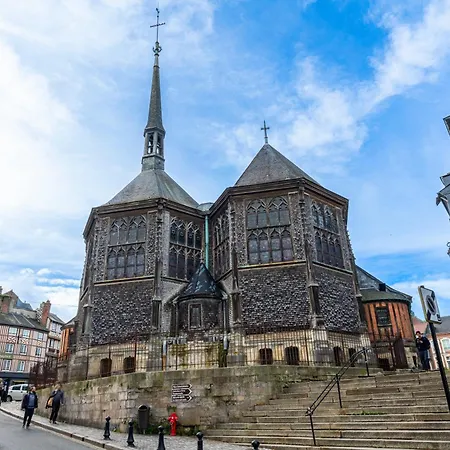 La Mondaine - Idéalement Situé, Charme *