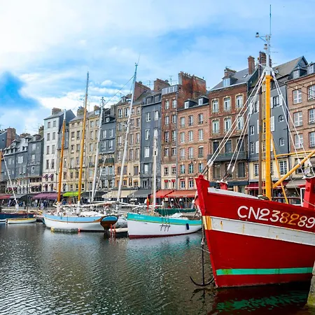 La Mondaine - Idealement Situe, Charme