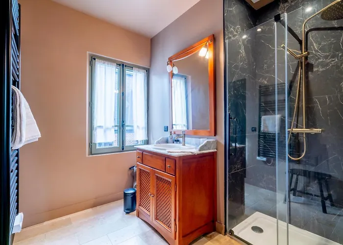 La Mondaine - Idealement Situe, Charme